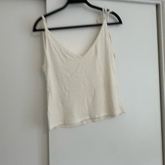 Reformation tie sleeve top Medium - Picture 3 of 5